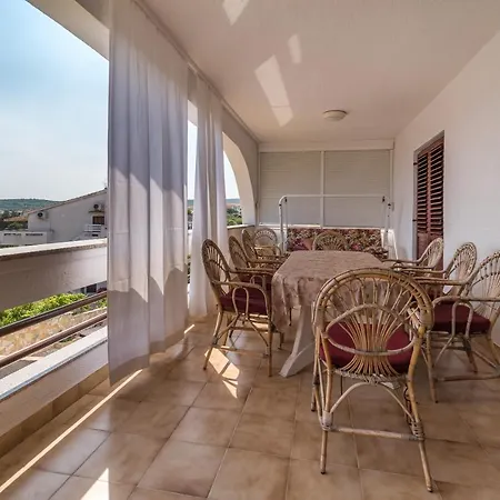 Apartment Belvedere *